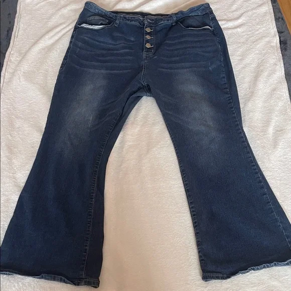 SHEIN Curve Blue Flare Jeans - Size 4XL - Picture 2 of 11